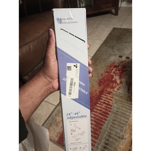 White Adjustable Curtain Rod 28in To 48in Blu-Pier Tech Spring Tension - Picture 2 of 4